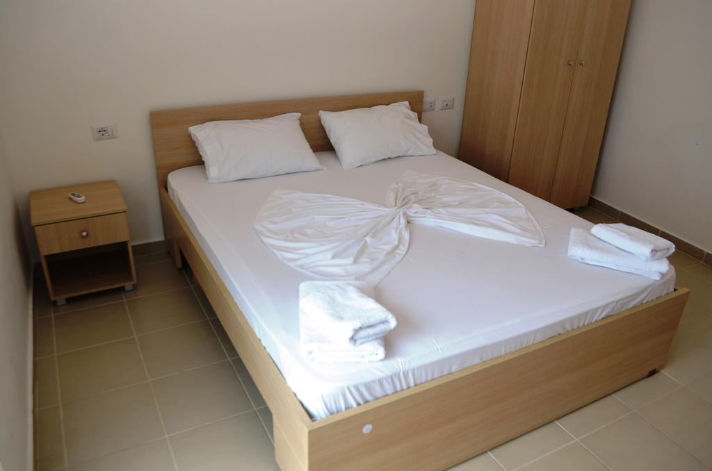 Elite 2 Kosta Hotel เดอร์มี ภายนอก รูปภาพ